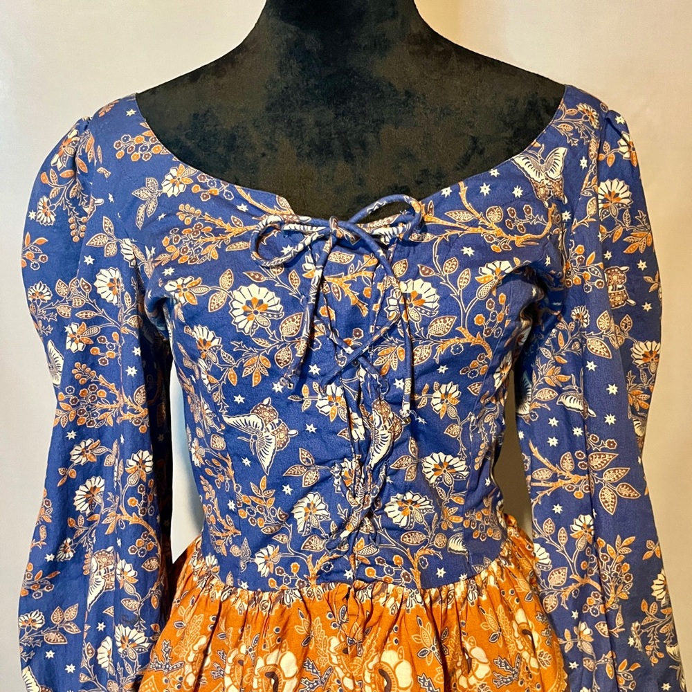 House of Harlow Boho Floral Lace-Up Top | Fall Blouse | Size M